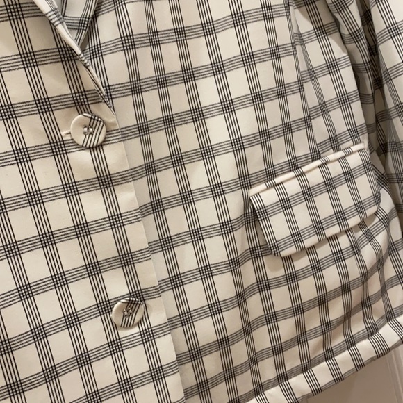 Danielle Bernstein Blazer - Picture 3 of 5